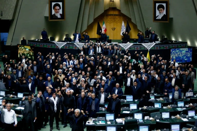 Iranian Parliament Chants “Death to America” Again Amid Rising Tensions – A 46-Year Tradition