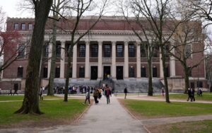 US Judge Blocks Trump’s Attempt to Bar International Students from Harvard
